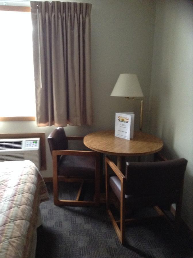 Mondovi Sunrise Inn Hotel מראה חיצוני תמונה