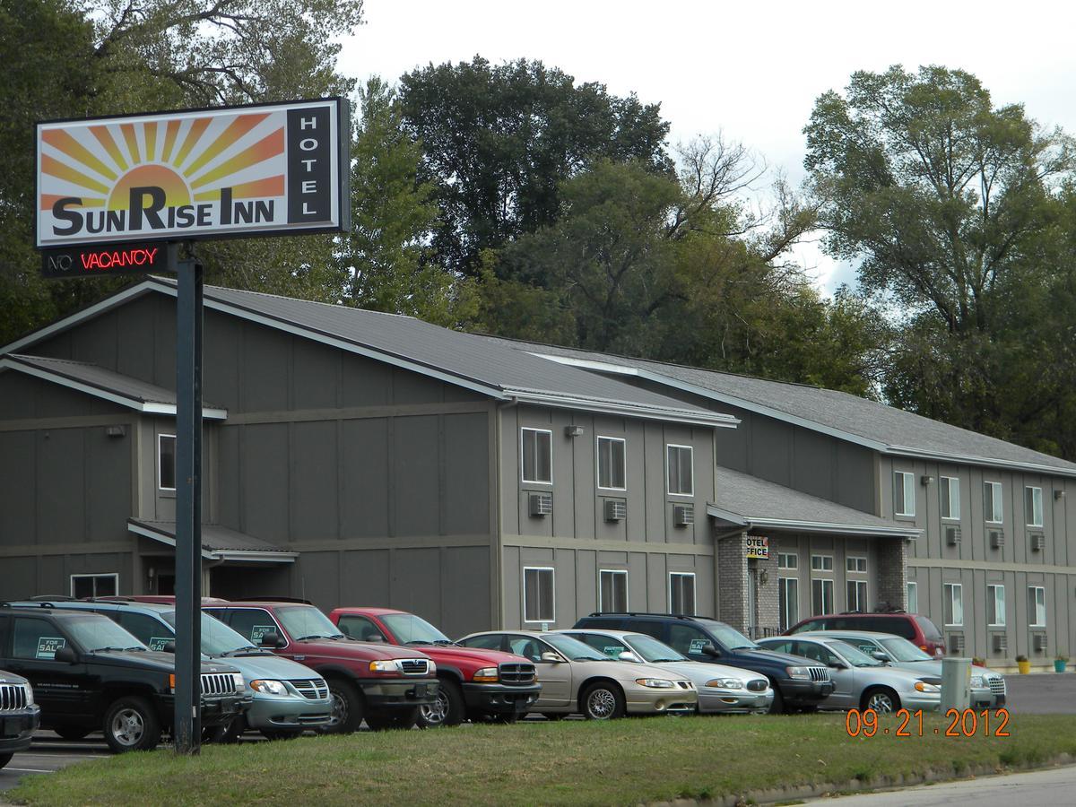 Mondovi Sunrise Inn Hotel מראה חיצוני תמונה