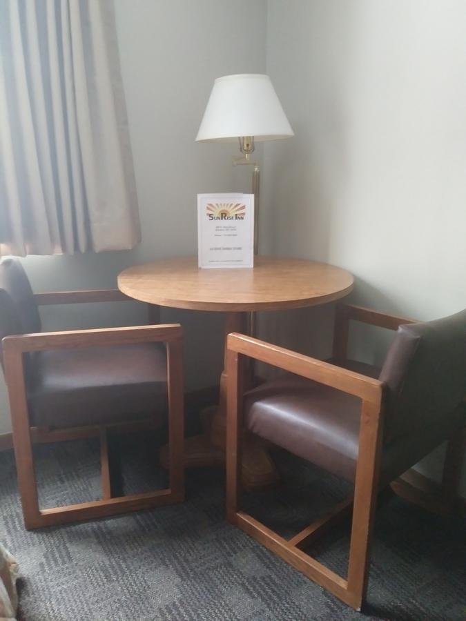 Mondovi Sunrise Inn Hotel מראה חיצוני תמונה